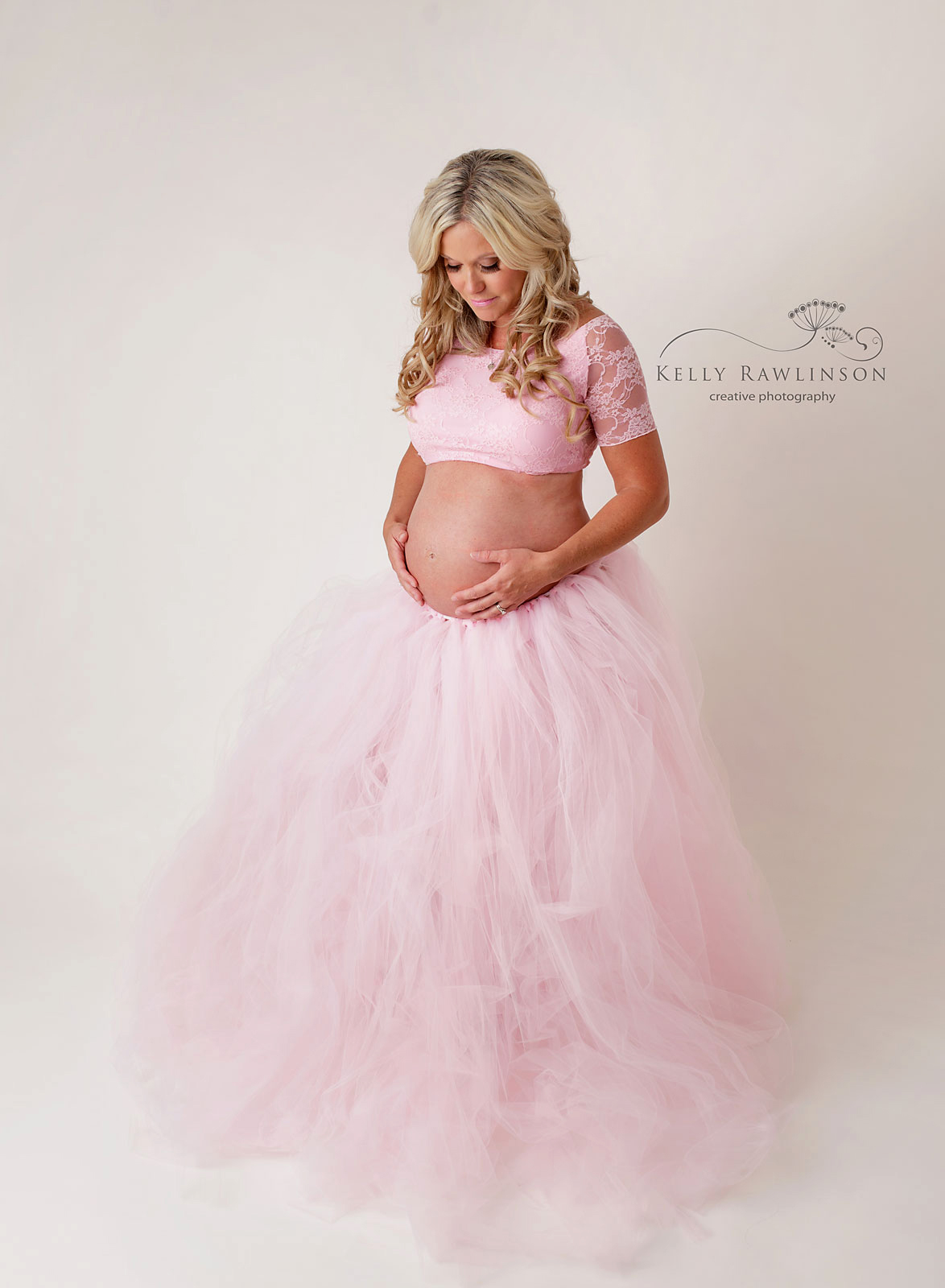 high quality pregnancy photos, newmarket maternity photographer