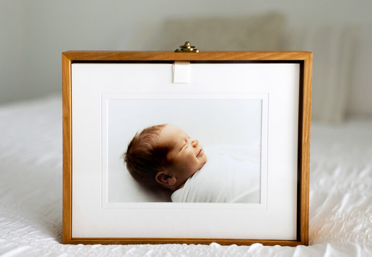 How to choose a newborn photographer